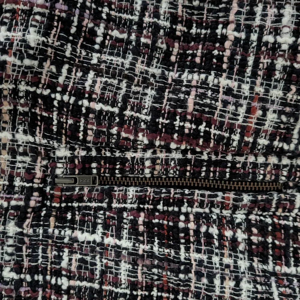 Loft Outlet Tweed Mini Skirt Black Burgundy‎ Plaid Zipper Pockets Size 10